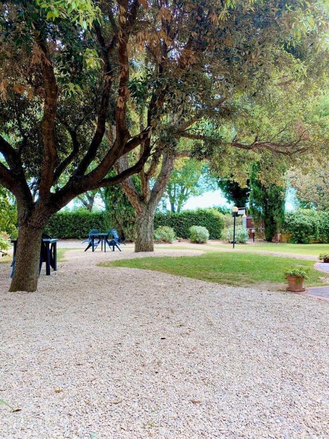 Il Melarancio Bed & Breakfast Pescia Romana Dış mekan fotoğraf