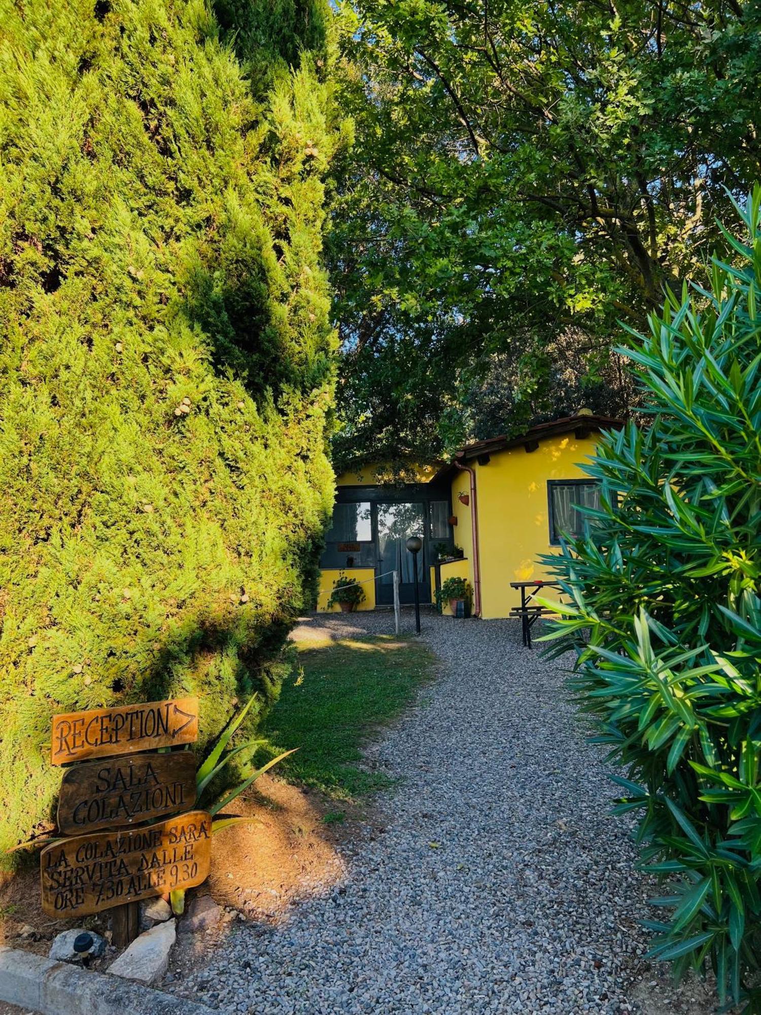 Il Melarancio Bed & Breakfast Pescia Romana Dış mekan fotoğraf